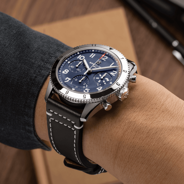 Classic AVI Chronograph 42 Tribute to Vought F4U Corsair