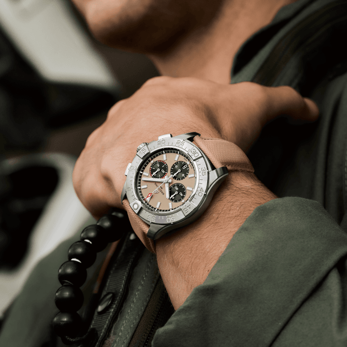 Avenger B01 Chronograph 44